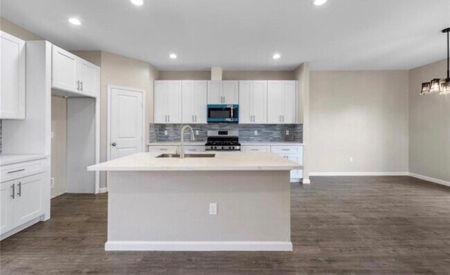 Photo - 4133 Clover St