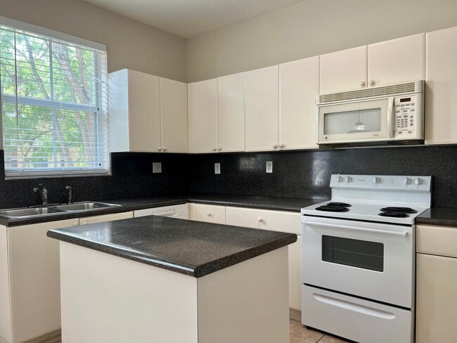 Photo - 3507 Shoma Dr