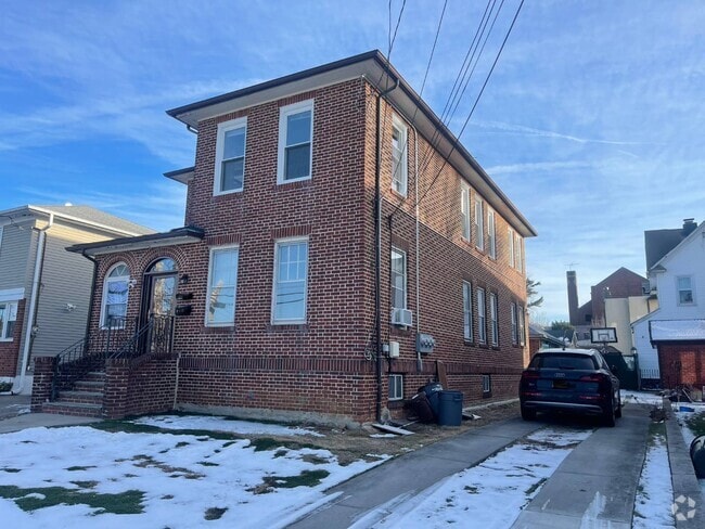 Building Photo - 215-34 36th Ave Rental