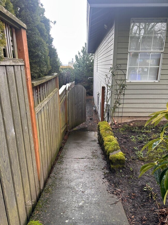 Photo - 14441 NE Morris Ct Unit ADU