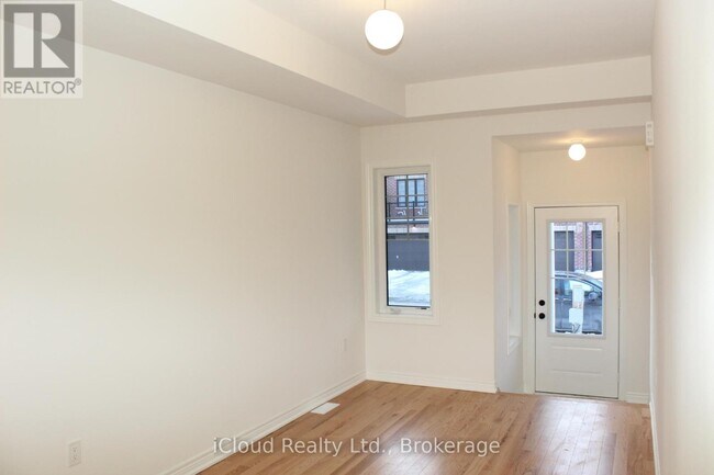 Photo - 2932 Peter Matthews Dr