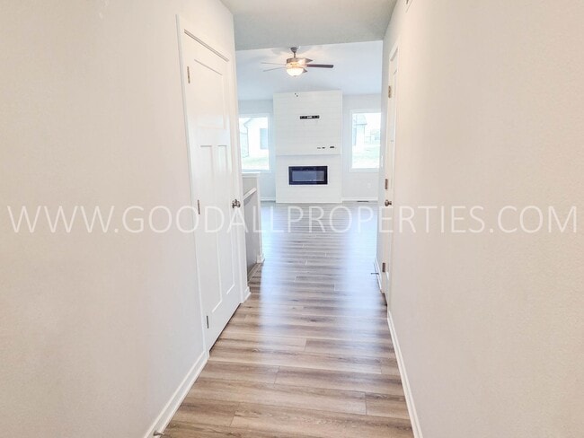 Photo - 18203 Alpine Dr