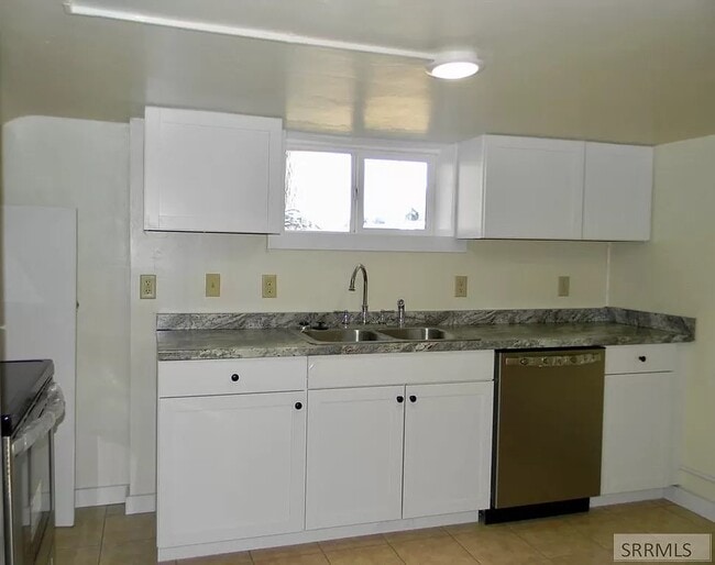 Photo - 311 N Broadway St Unit 311 B