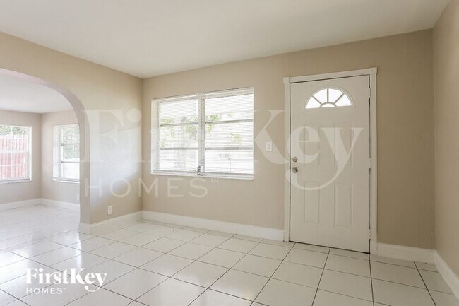 Photo - 2700 NE 13th Terrace