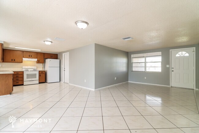 Photo - 3724 Redwood Dr