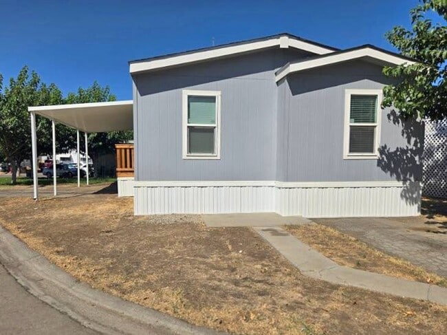 Photo - 501 E Kinney St