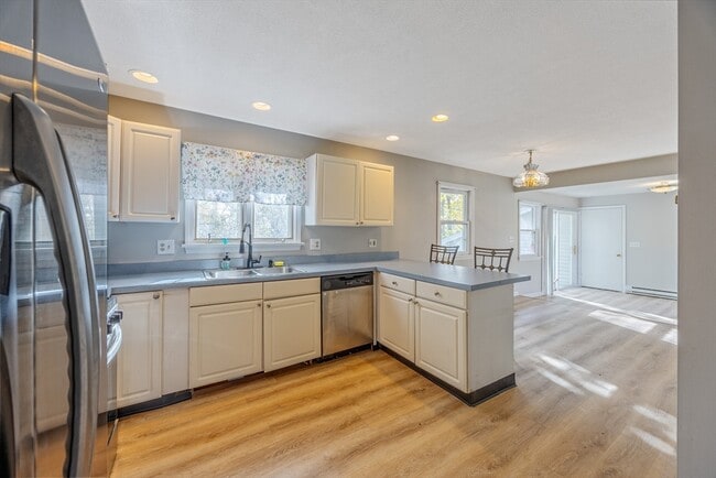 Photo - 26 Summit St