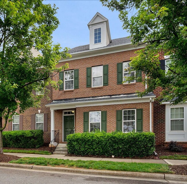 Photo - Experience Comfort and Style: Spacious 3-B...