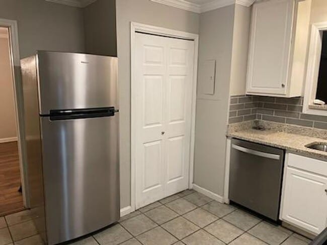 Photo - Spacious Condo in Prime Sandy Springs Location – Gated Community with Pool!