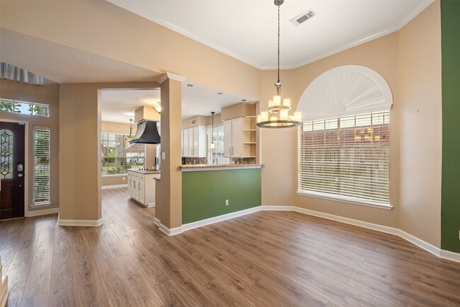 Photo - 7911 Hidden Oaks Ln