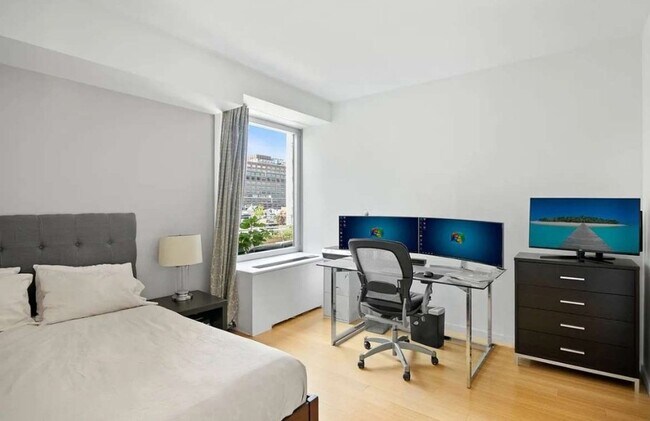 Photo - 245 W 19th St Unit PH1