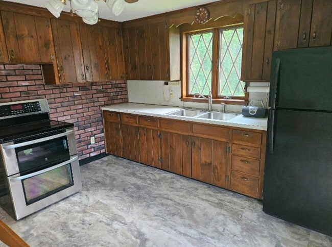 Photo - 20 Condon St