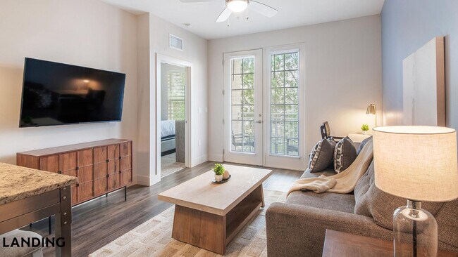 5885 Lakehurst Dr Unit 2411