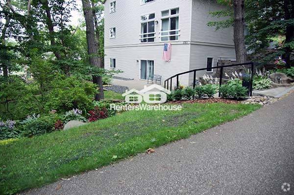 Building Photo - 3750 Pilot Knob Rd Rental