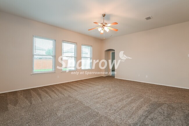 Photo - 1007 Spofford Drive