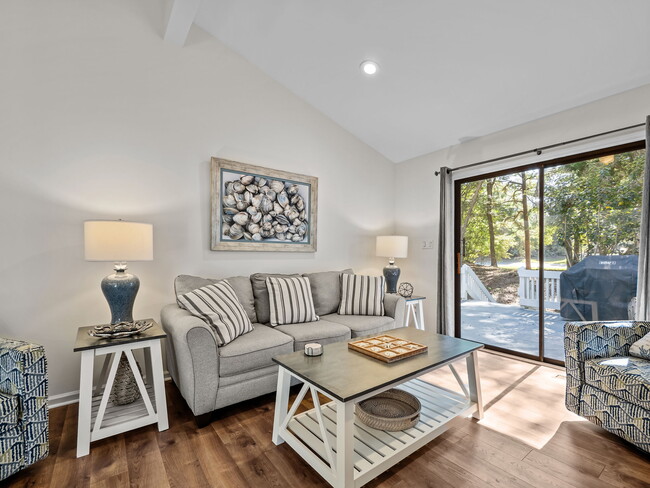 Photo - 131 Oakleaf Dr