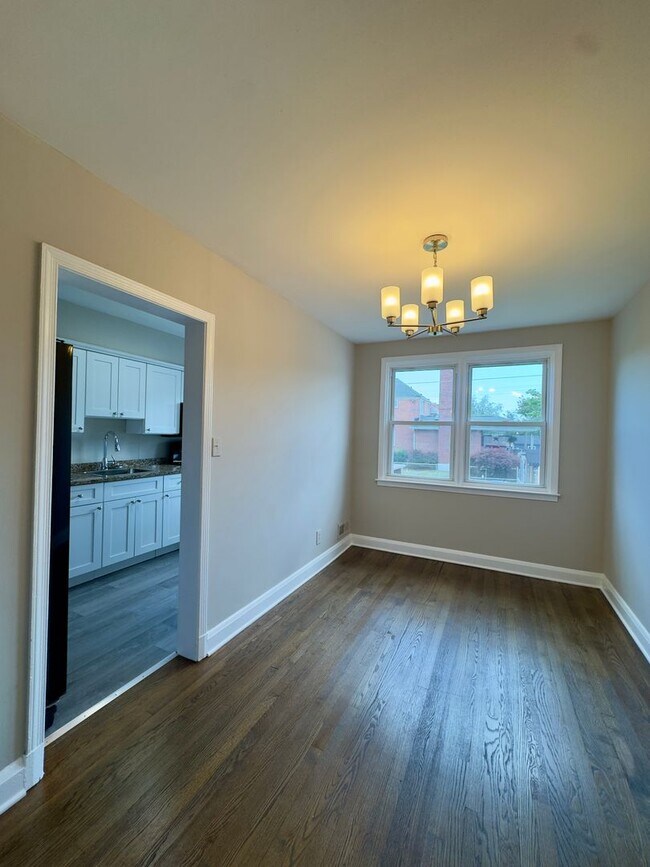 433 Oakwood Rd