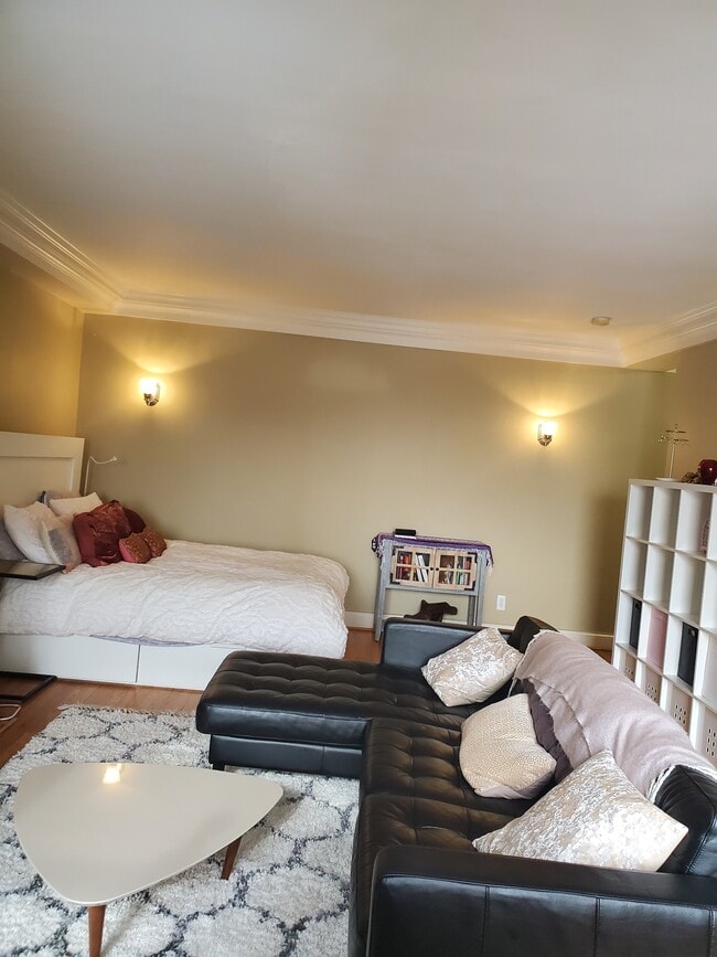 Photo - 15 E Kirby St Unit 906