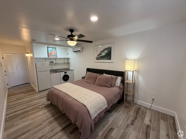 Building Photo - 920 E Colter St Rental