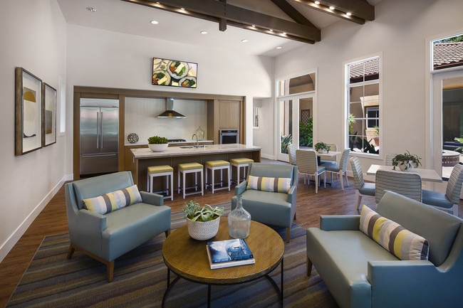 Estancia Apartment Homes