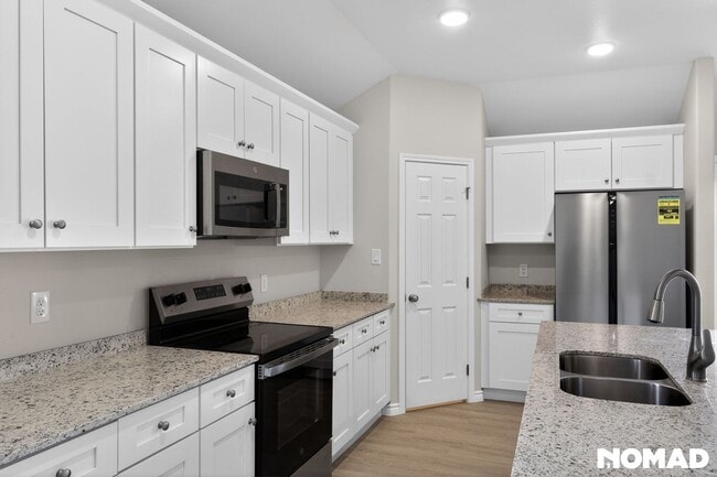 Photo - 1409 Bajada St