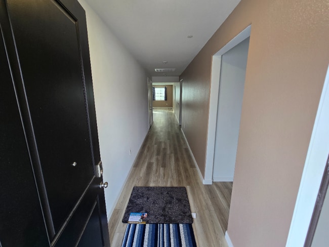 Photo - 1743 Shingle Ave