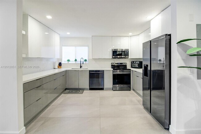 Photo - 360 NE 116th St