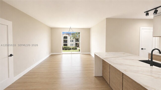 Photo - 6821 SW 44th St Unit 101