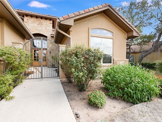 Photo - 3001 Noack Dr