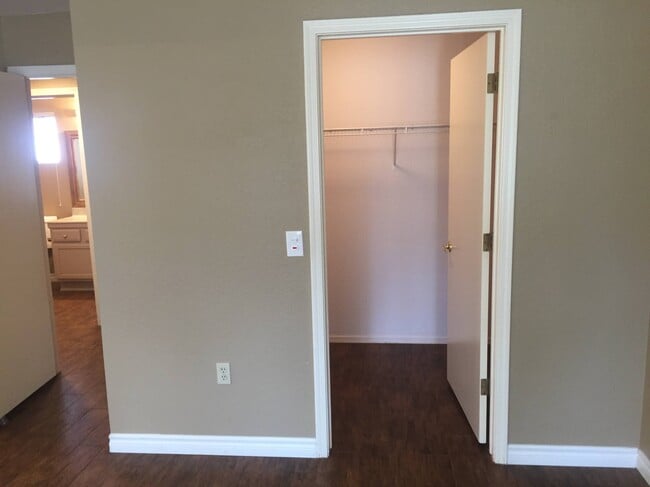 Photo - 9109 Grayling Dr