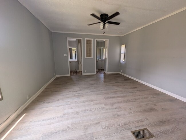 Photo - 107 Country Ln
