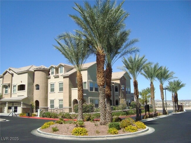 Photo - 8777 W Maule Ave Unidad 2135 Rental