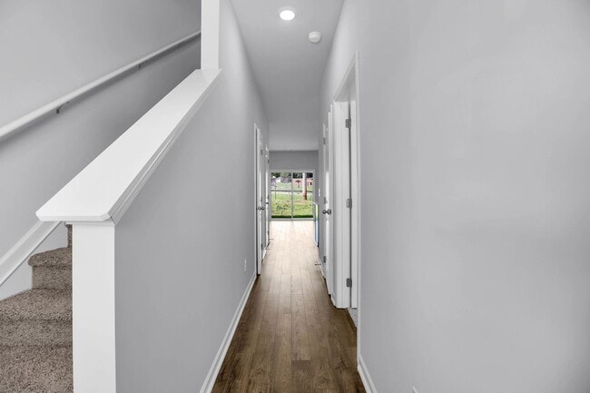 Photo - 719 Ashbrook Dr