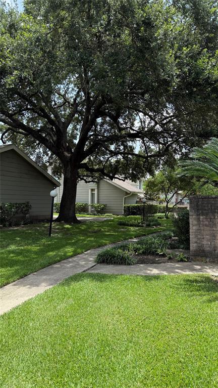 Photo - 12922 Wirevine Ln House