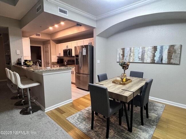 Photo - 10075 Gate Pkwy Unit 2004
