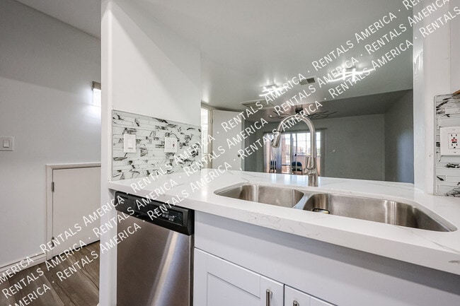 Photo - 1601 W Sunnyside Dr Unidad 153