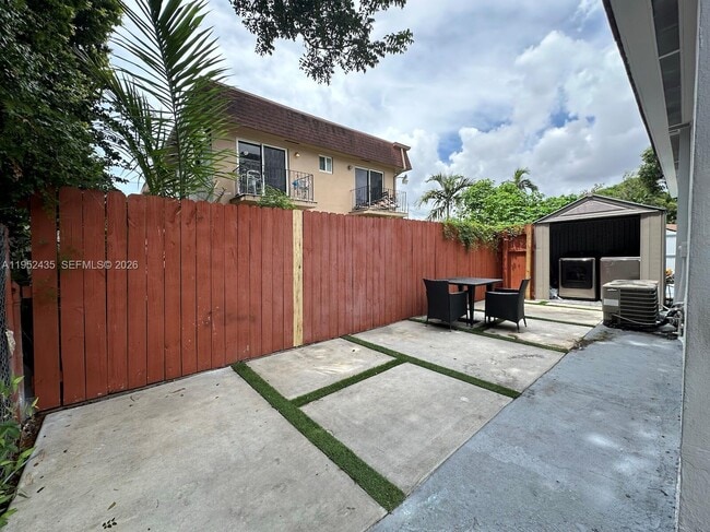 Photo - 2550 SW 9th St Unidad A