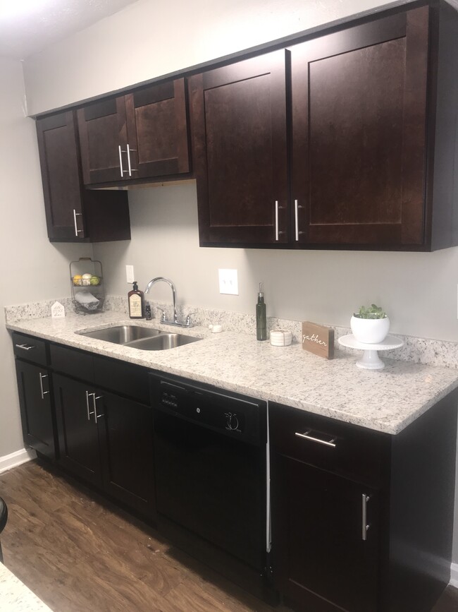Kitchen - Huntington Station Rental