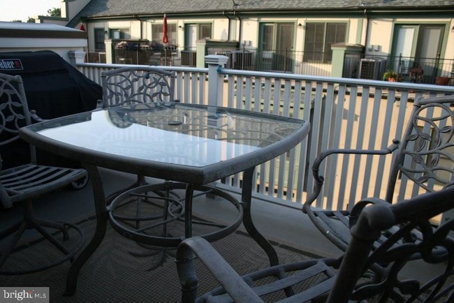 Photo - 2731 Linden Ln