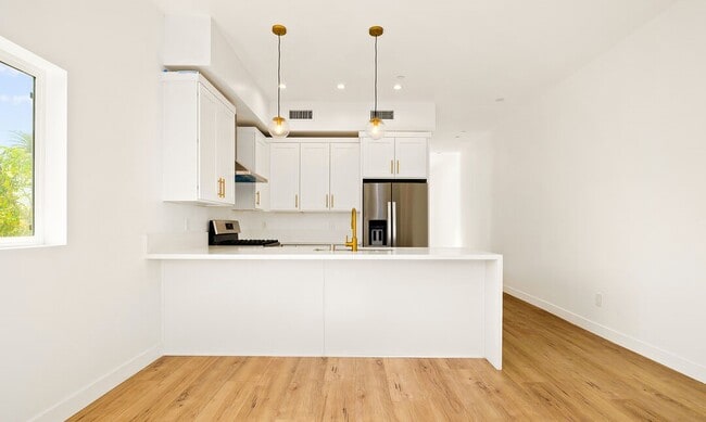 3420 12th Ave Unit 3420 1/2