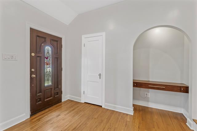 Photo - 307 Circle Dr