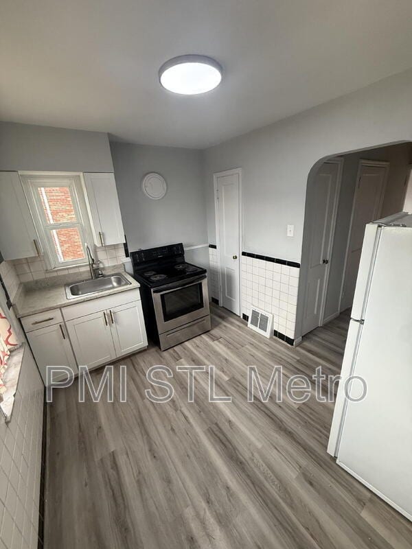 Building Photo - 4952-4956 Oleatha Avenue Unit 4956