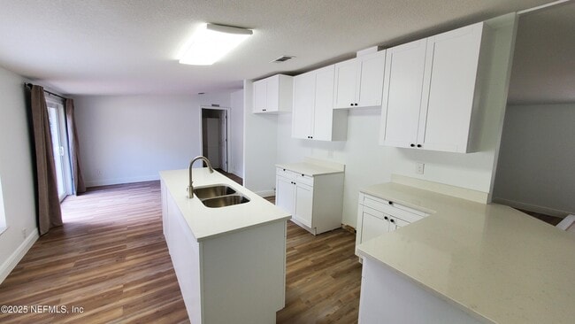 Photo - 1718 Wright Ave