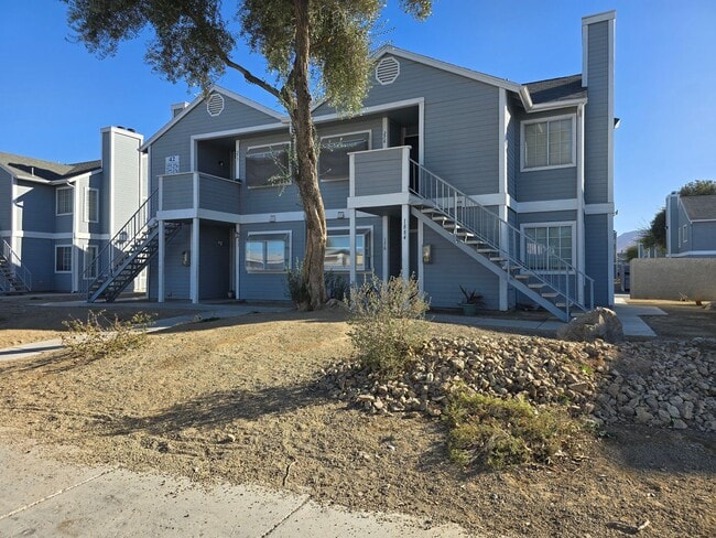 Building Photo - 1884 Nebula Dr Unit 276