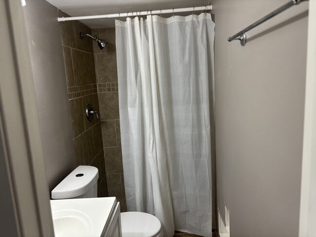 Photo - 1950 Paine Ave