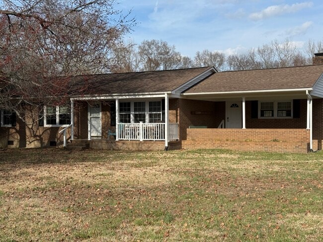 Building Photo - 2268 Castle Rock Farm Rd