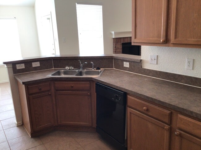 Photo - 1620 Northview Dr