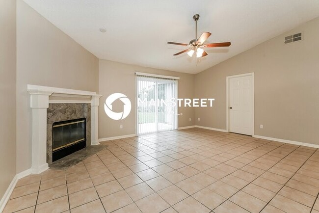 Photo - 4 Bedroom Pet-Friendly Home in JACKSONVILL...