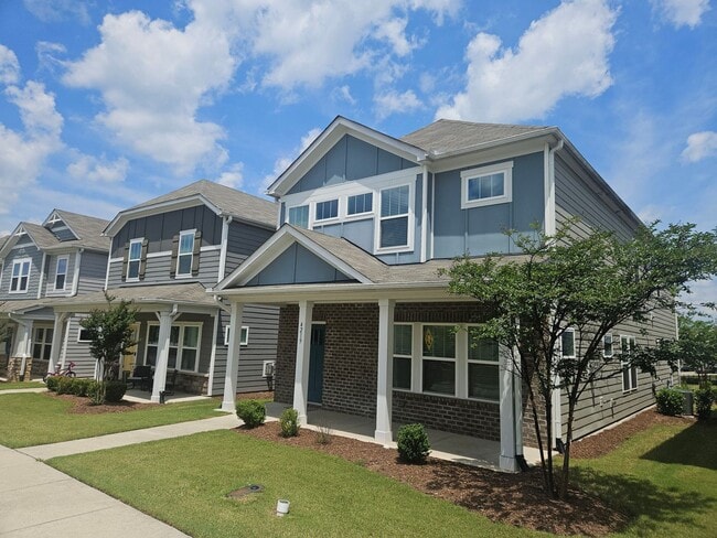 Photo - Gorgeous 3Br 2.5Ba Home in Cary! Available Now!