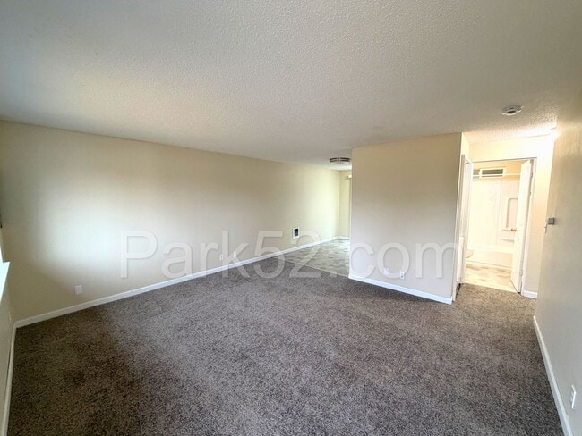 Photo - 1709-1709 Garfield St S Unit 1707
